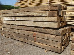 Altholzbalken Eiche - handgehackt oder verwittert