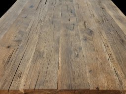 Eiche Altholz mit Originaloberfläche, gebürstet