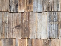 Schindeln aus Altholz "Mondsee" - ungebürstet, Kante nicht gekappt