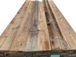 Sonnenverbrannt Braun besäumt